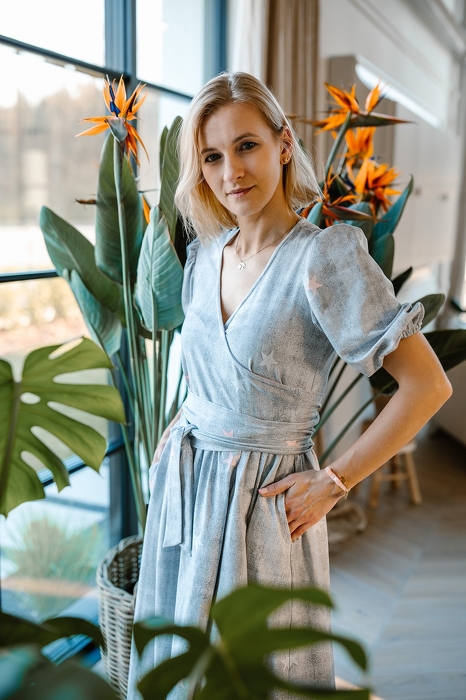 69-21 WOMEN ENVELOP DRESS / gray stars