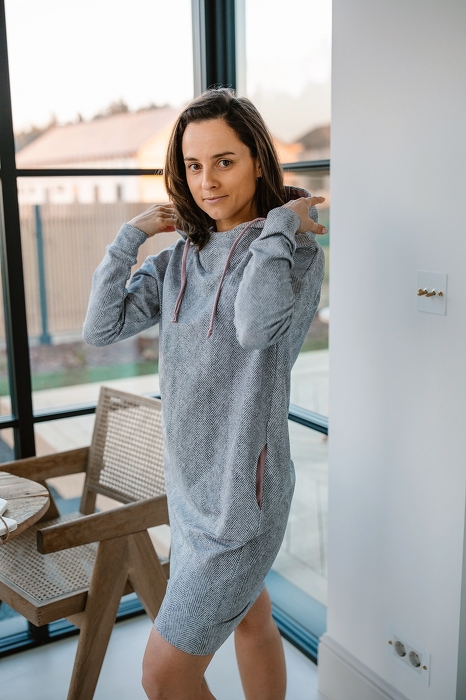 19-151 WOMAN TUNIC HOODIE / herringbone