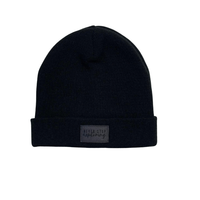 271-22 CZAPKA / BEANIE "NEVER STOP EXPLORING" / BLACK