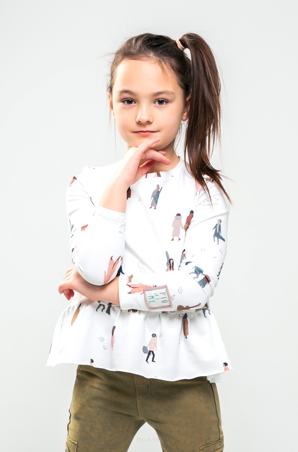 18-110 / LONGSLEEVE girl / musical people white 